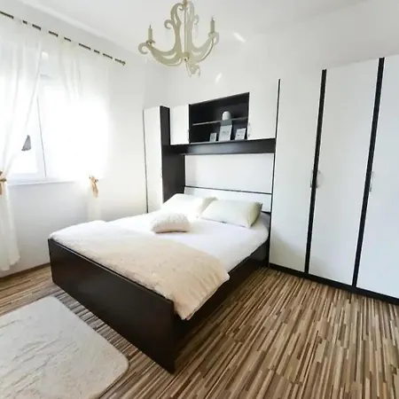 Apartment With Sea View Starigrad Paklenica Exterior foto