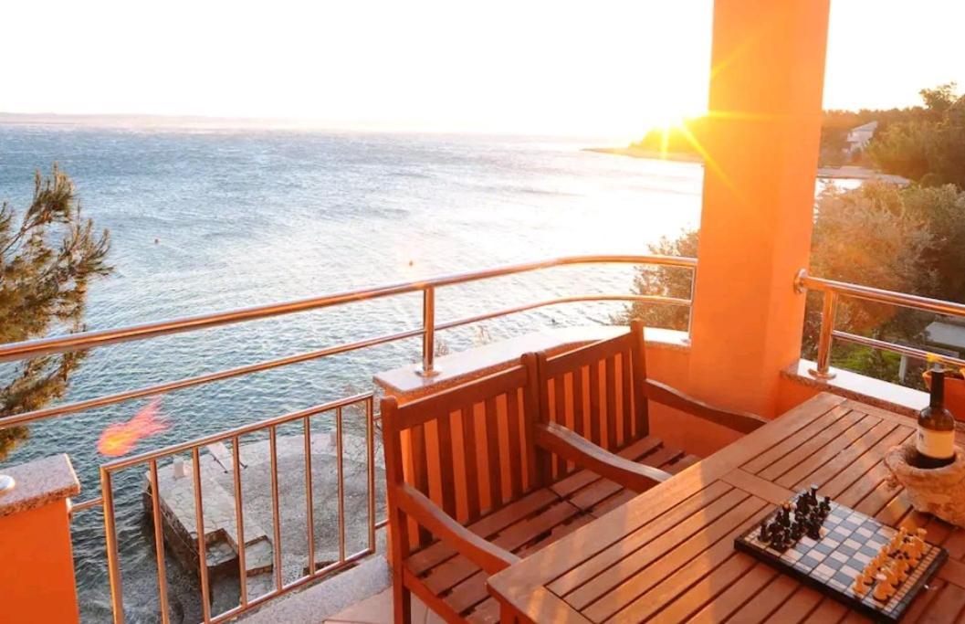 Apartment With Sea View
